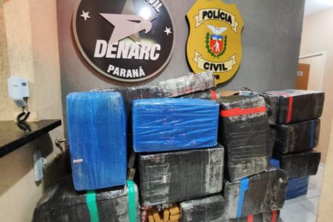 PCPR apreende 1,1 tonelada de maconha transportada em carreta em Foz do Iguaçu PCPR apreende 1,1 tonelada de maconha transportada em carreta em Foz do Iguaçu