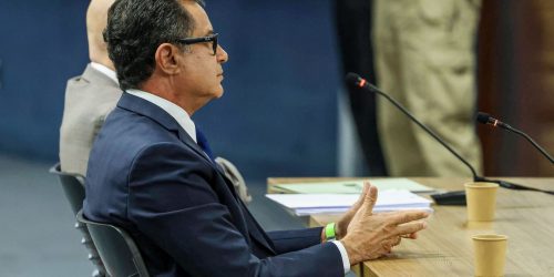 Garnier nega envolvimento em trama golpista: “me ative à minha função” Imagem referente a Garnier nega envolvimento em trama golpista: “me ative à minha função”