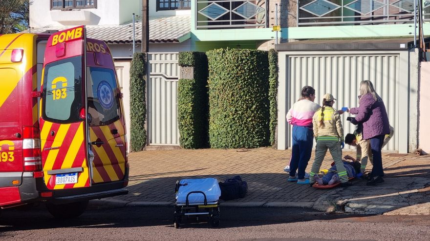 Mulher é socorrida após sofrer queda no bairro Maria Luiza