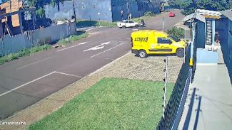 Veja como ocorreu forte acidente que deixou motociclista com ferimentos graves em Cascavel