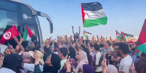 Milhares de ativistas marcham a Gaza para romper bloqueio de Israel Imagem referente a Milhares de ativistas marcham a Gaza para romper bloqueio de Israel