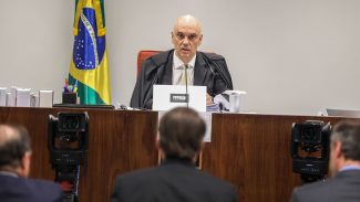 Bolsonaro diz que não recebeu voz de prisão de comandante Freire Gomes