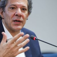 Imagem referente a Haddad confirma IR de 17,5% sobre rendimentos de aplicações