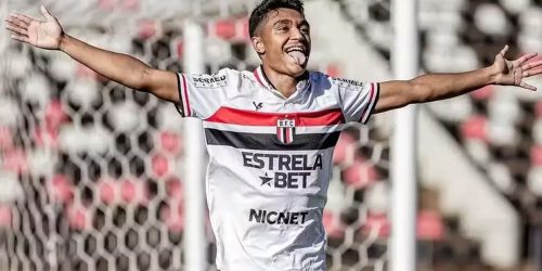 Pedro Severino recebe alta após 98 dias de tratamento Pedro Severino recebe alta após 98 dias de tratamento