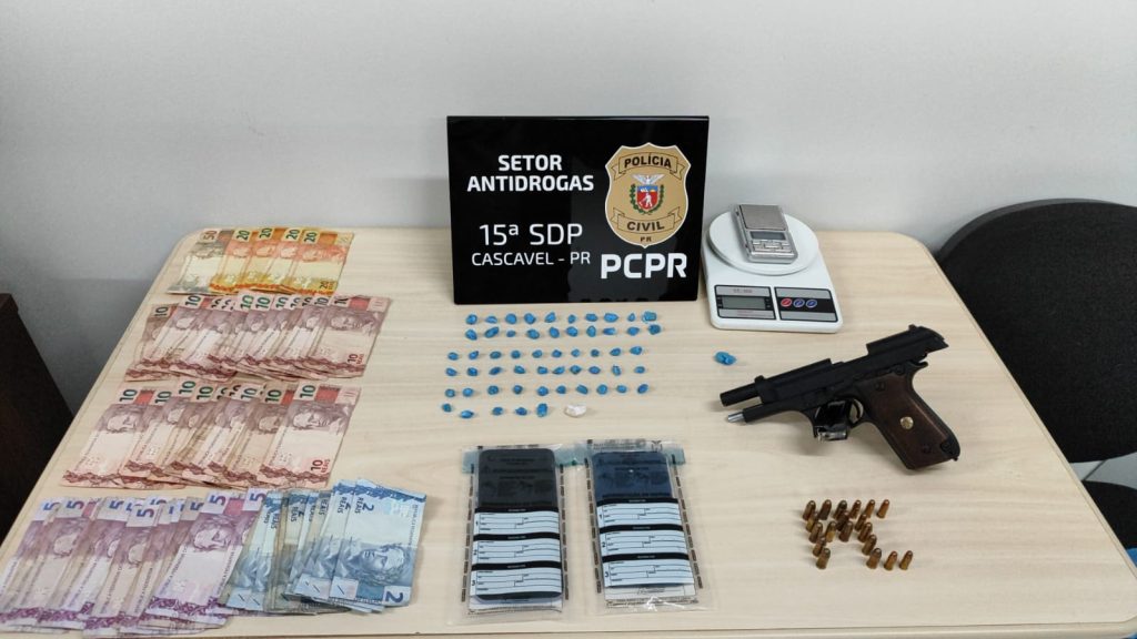 Pistola, crack e dinheiro: Apreensão é realizada pela Polícia Civil de Cascavel