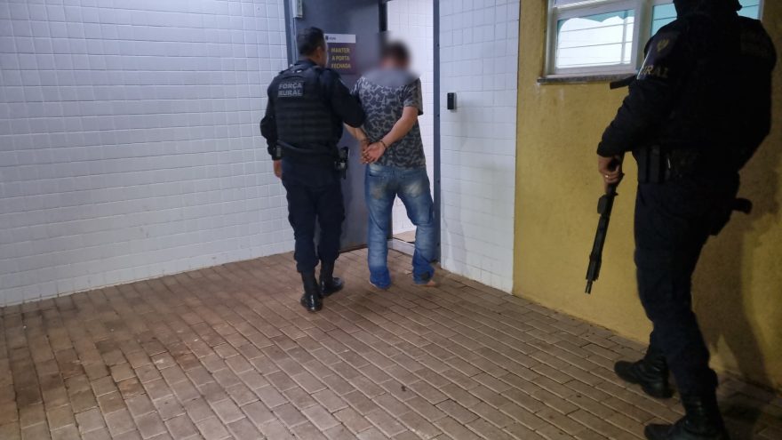 Suspeito de bater no rosto da própria mãe é detido pela GM em São Salvador