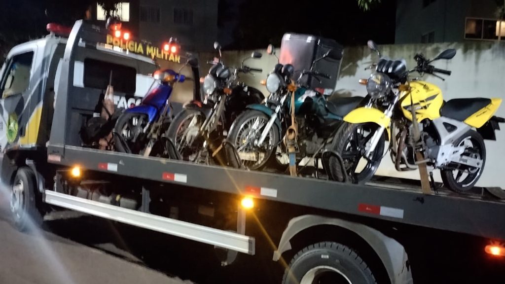 Operação em Cascavel: 93 infrações e 4 motos recolhidas