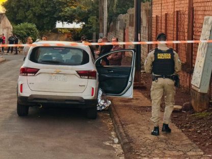 Dois suspeitos de integrar quadrilha de roubo de iPhones morrem em confronto com a PM no Paraná Dois suspeitos de integrar quadrilha de roubo de iPhones morrem em confronto com a PM no Paraná