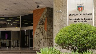 Governo do Estado publica decreto que impõe corte de gastos da máquina pública