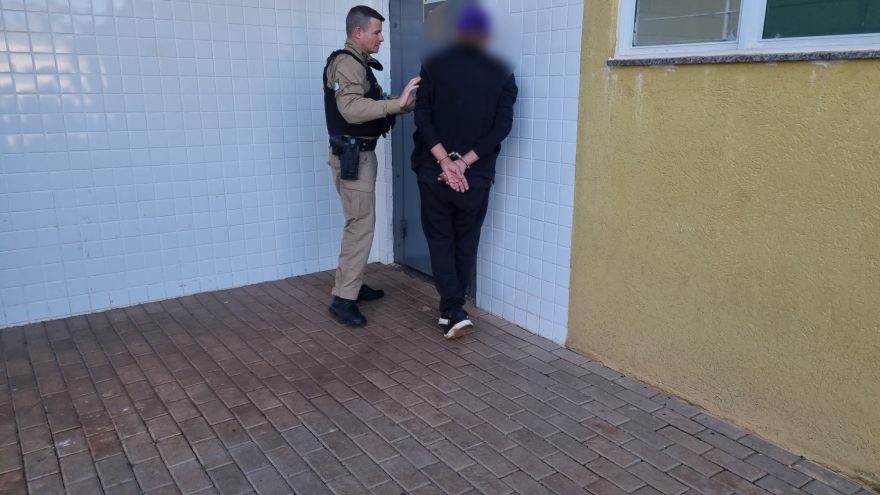 Rastreador de veículo leva PM a suspeito de furto