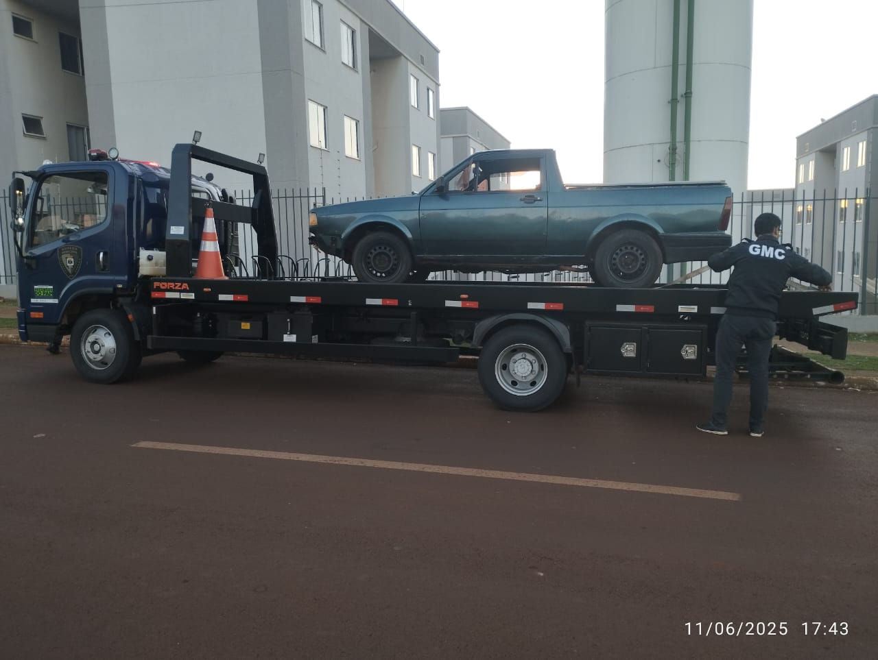 Guarda Municipal recupera carro furtado na Avenida das Torres, no Bairro Floresta em Cascavel