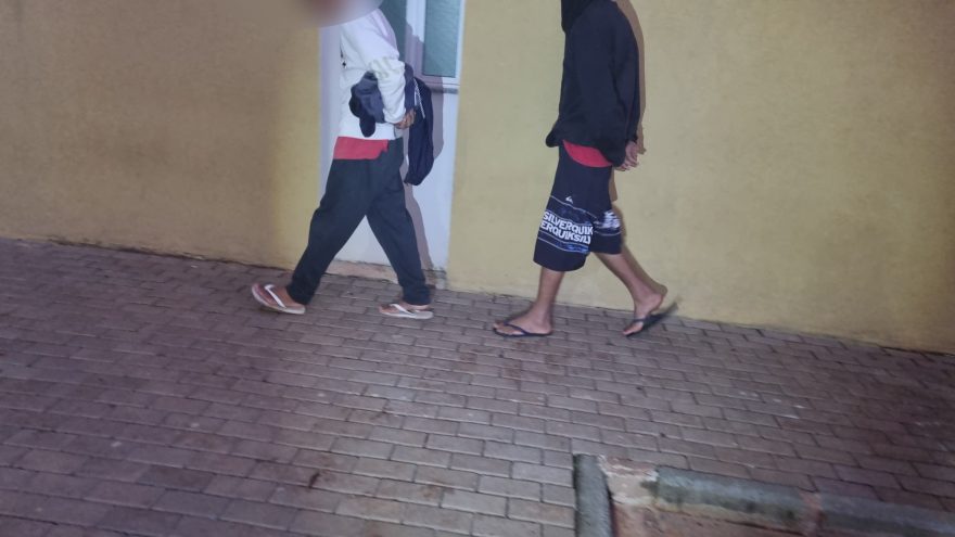Guarda Municipal de Cascavel intercepta dois jovens com maconha em frente a colégio