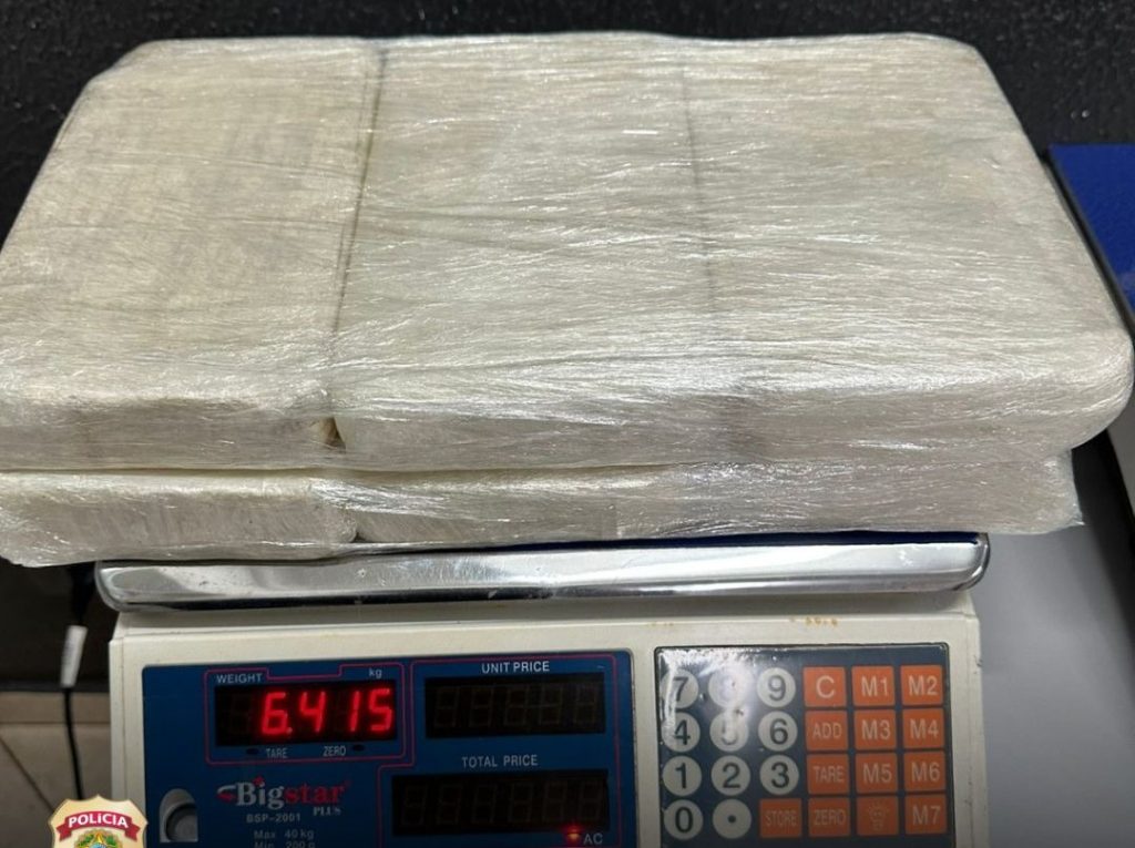 Adolescente é flagrada transportando cocaína na Rodoviária de Foz do Iguaçu