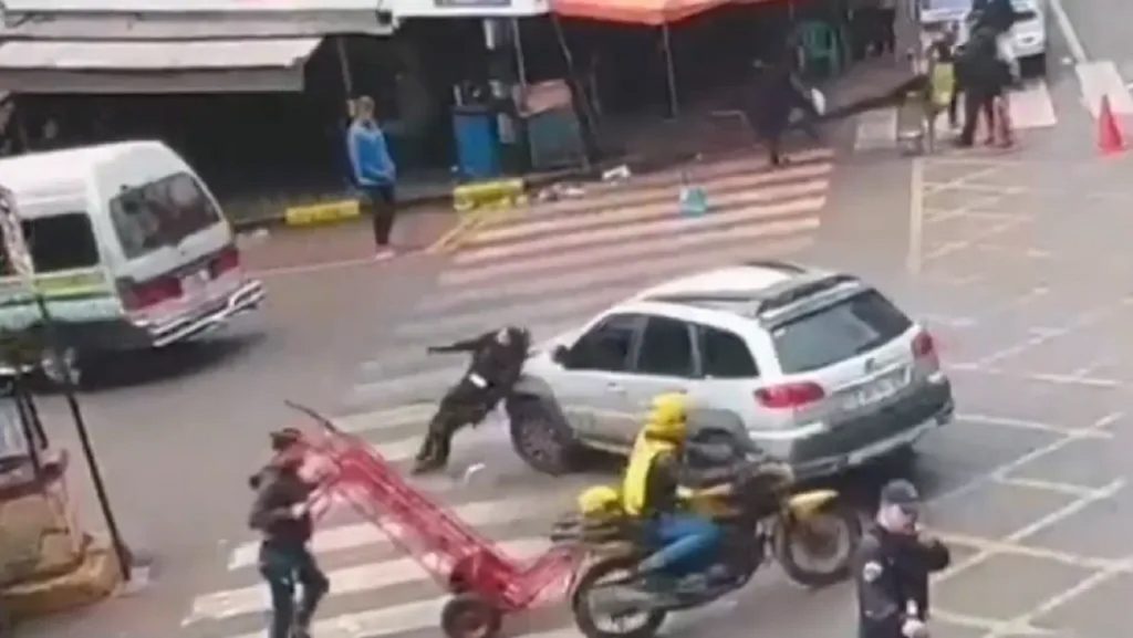 Agente de trânsito é atropelado por carro conduzido por brasileira em Ciudad Del Este, no Paraguai