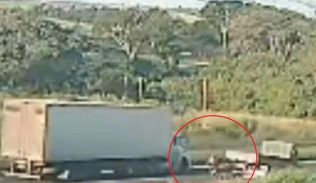 Vídeo flagra acidente que matou motociclista de 21 anos na BR-376