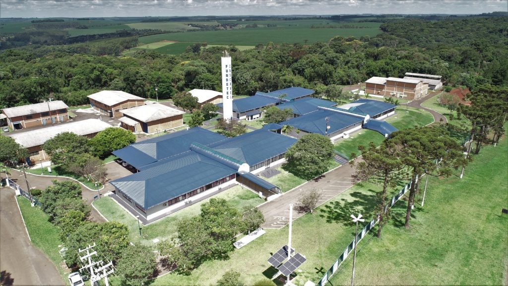 Fundetec anuncia licitações para serviços de limpeza de reservatório e gestão de resíduos laboratoriais