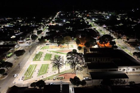 Troca de luminárias tradicionais por LED gera economia de R$ 5,6 milhões para os municípios Imagem referente a Troca de luminárias tradicionais por LED gera economia de R$ 5,6 milhões para os municípios
