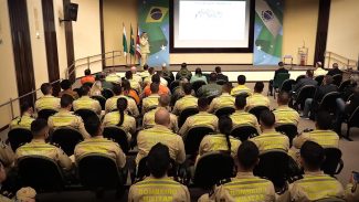 Bombeiros reforçam ações de prevenção e combate a incêndios florestais em simpósio