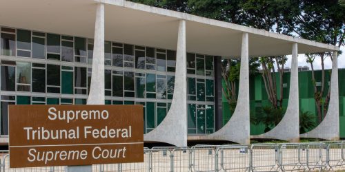 STF retoma julgamento sobre responsabilidade de redes por postagens Imagem referente a STF retoma julgamento sobre responsabilidade de redes por postagens