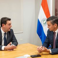 Imagem referente a Ratinho Junior se reúne com presidente do Paraguai para falar sobre Ponte da Integração e comércio
