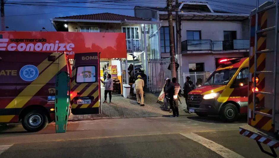 Elevador despenca com duas idosas em Curitiba
