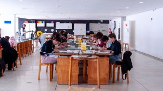 Museu Oscar Niemeyer promove oficina de gravura inspirada na coleção asiática