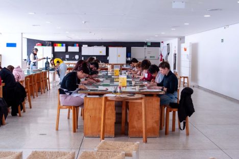 Museu Oscar Niemeyer promove oficina de gravura inspirada na coleção asiática Imagem referente a Museu Oscar Niemeyer promove oficina de gravura inspirada na coleção asiática