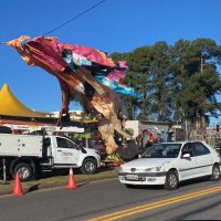 Imagem referente a Copel alerta: soltar balões é crime, causa danos à rede elétrica e coloca vidas em risco