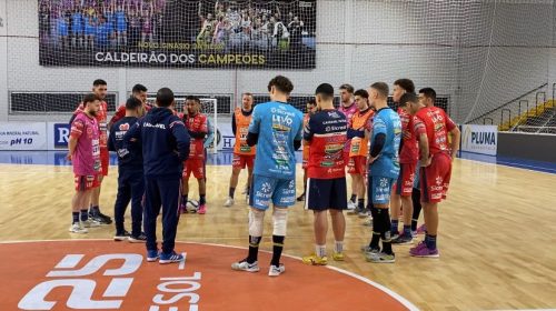 Cascavel Futsal recebe o Umuarama em duelo direto pelo topo da Série Ouro Cascavel Futsal recebe o Umuarama em duelo direto pelo topo da Série Ouro