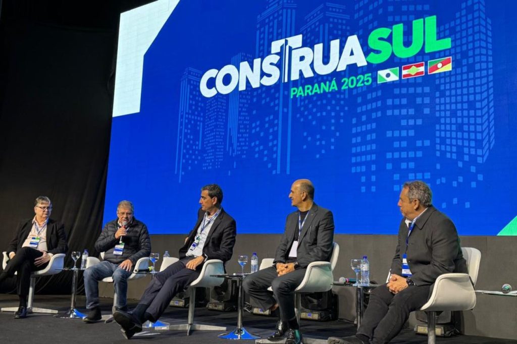 Construa Sul: presidente da Cohapar destaca papel da moradia para a dignidade