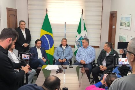 Baixa adesão à vacina agrava casos de doenças respiratórias, alerta Secretaria da Saúde Imagem referente a Baixa adesão à vacina agrava casos de doenças respiratórias, alerta Secretaria da Saúde
