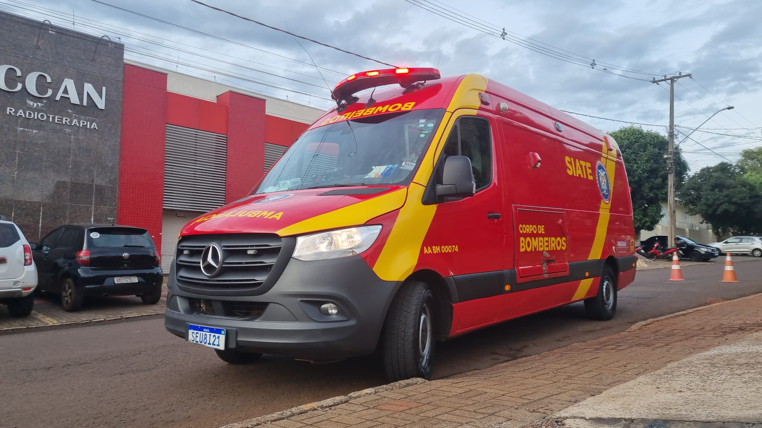 Mulher de 56 anos quebra nariz ao cair de patinete no Santo Onofre