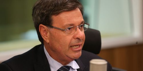 Moraes manda soltar ex-ministro Gilson Machado Imagem referente a Moraes manda soltar ex-ministro Gilson Machado