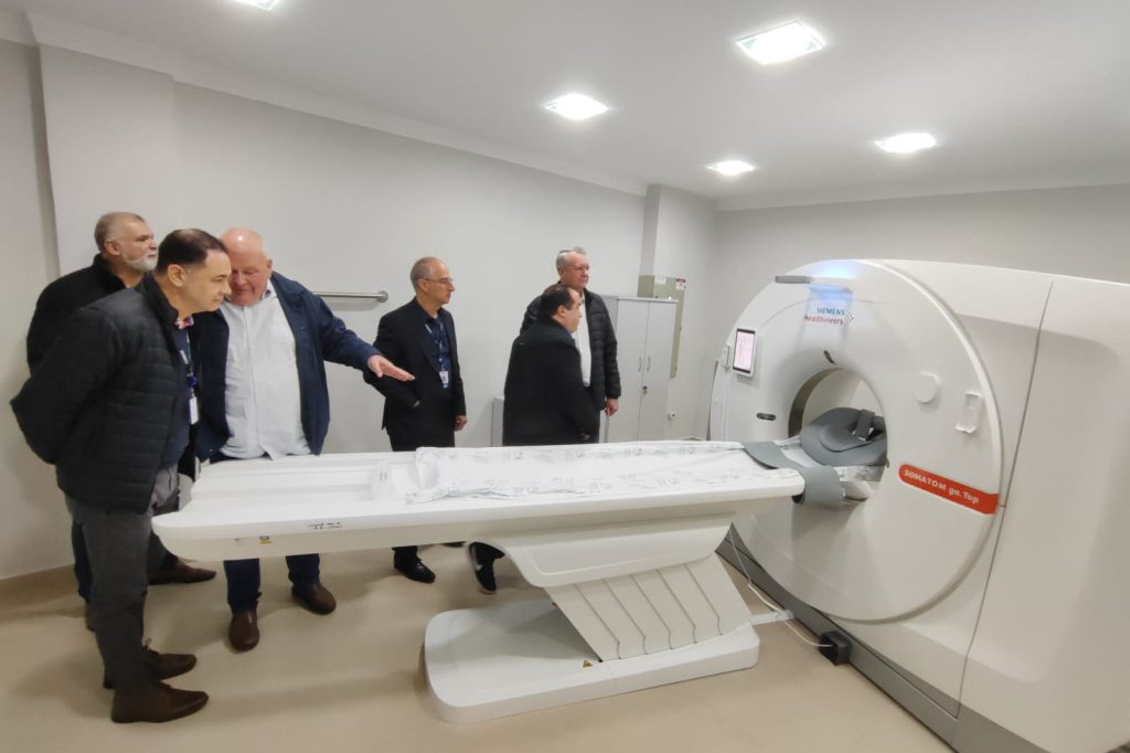 Hospital Zona Norte de Londrina ganha sala de tomografia para triplicar exames