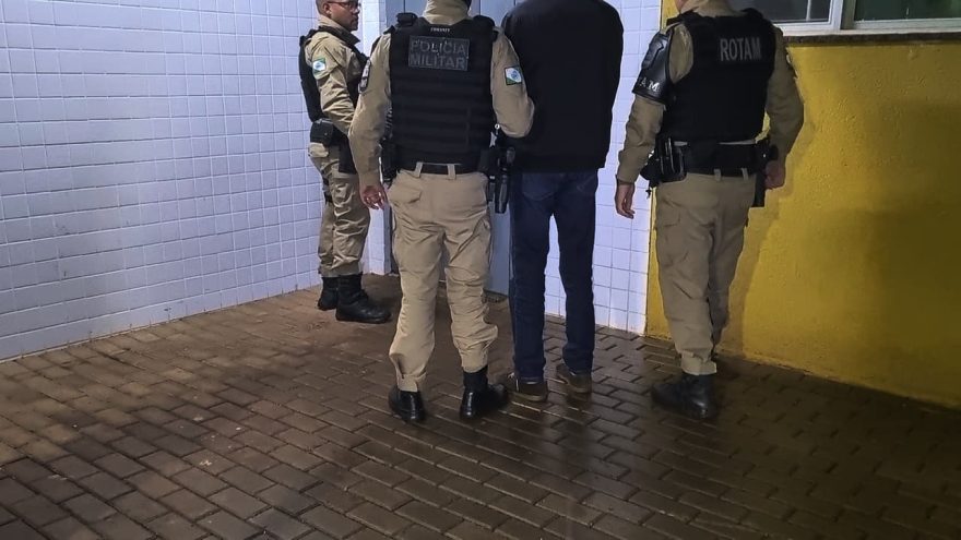 Homem armado é detido após recusar revista em festa na cidade de Ibema