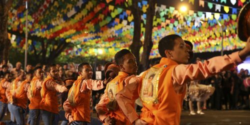 Com origem europeia, festas juninas misturam devoção, comidas e danças Imagem referente a Com origem europeia, festas juninas misturam devoção, comidas e danças