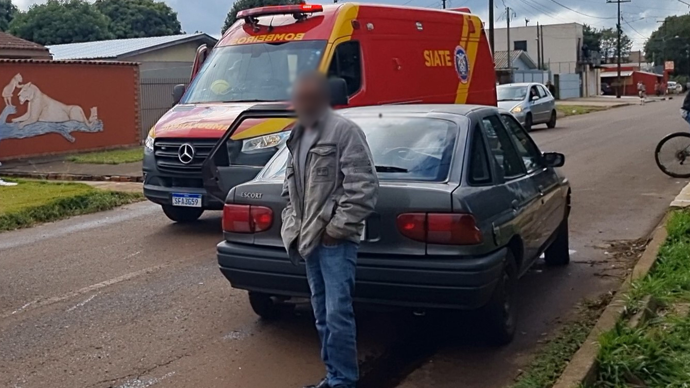 Condutor do Escort é autuado após acidente no Cascavel Velho
