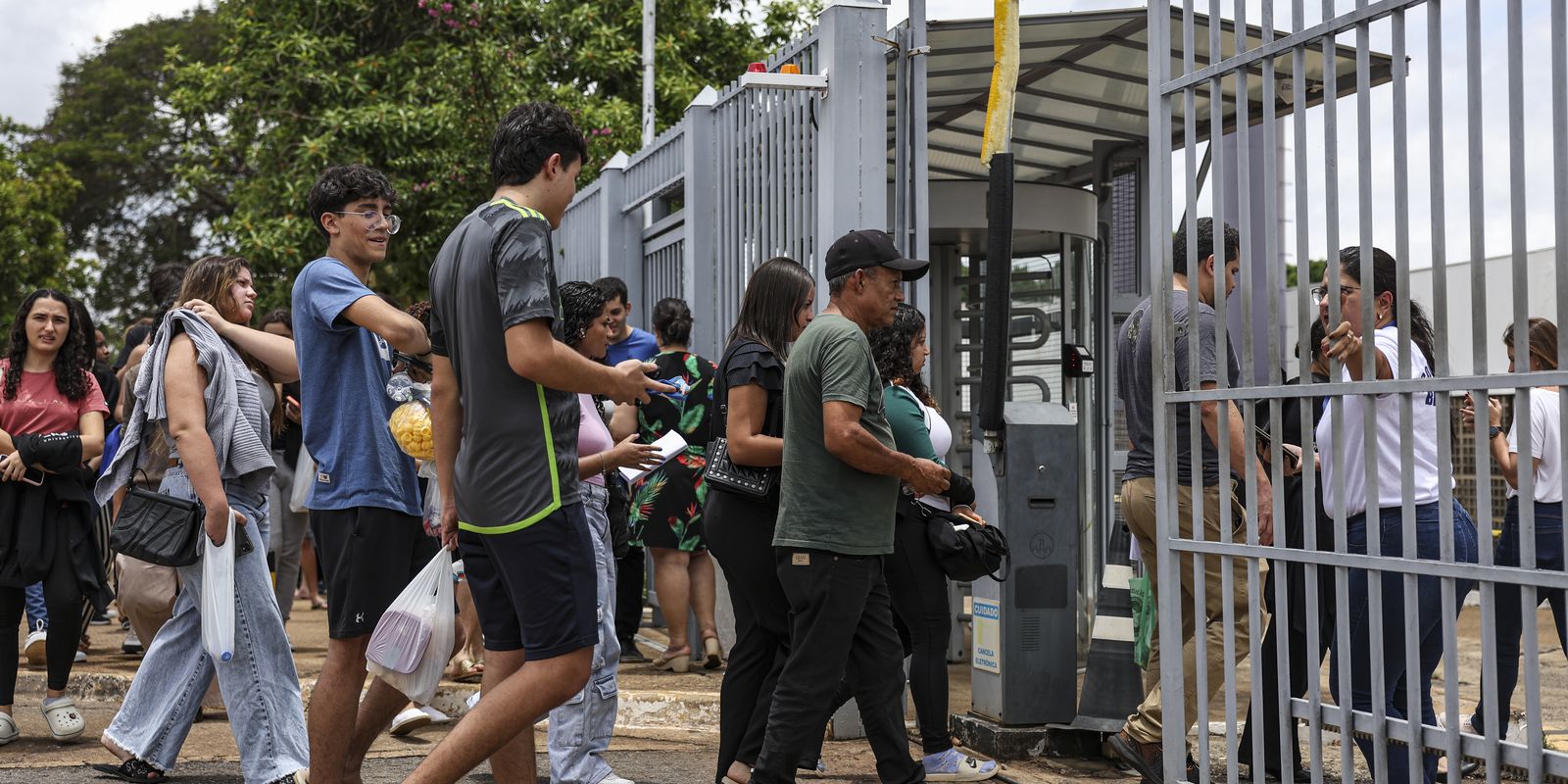 Prazo para pagar taxa de inscrição do Enem termina na quarta-feira