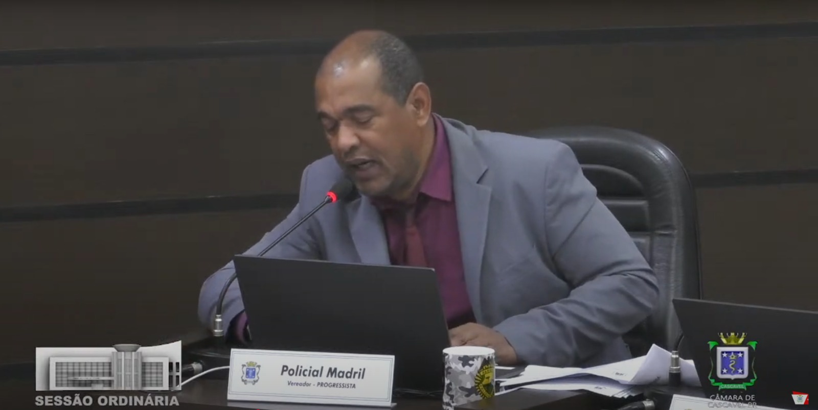 "Quando fala multa por crença, não está dizendo só da Igreja Católica", diz Madril em votação na Câmara