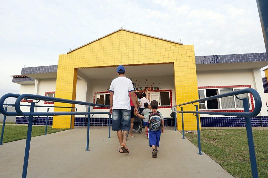 Licitação de R$ 7,3 milhões busca adquirir alarmes e equipamentos de segurança para escolas de Cascavel