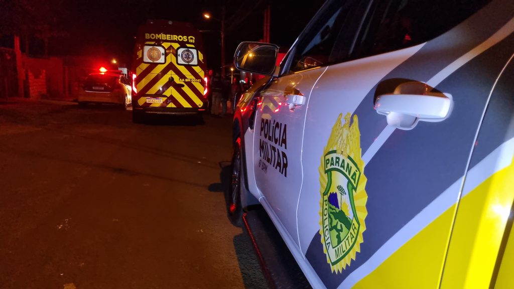 Jovem é espancado após tentar invadir residência e causar confusão no Cascavel Velho