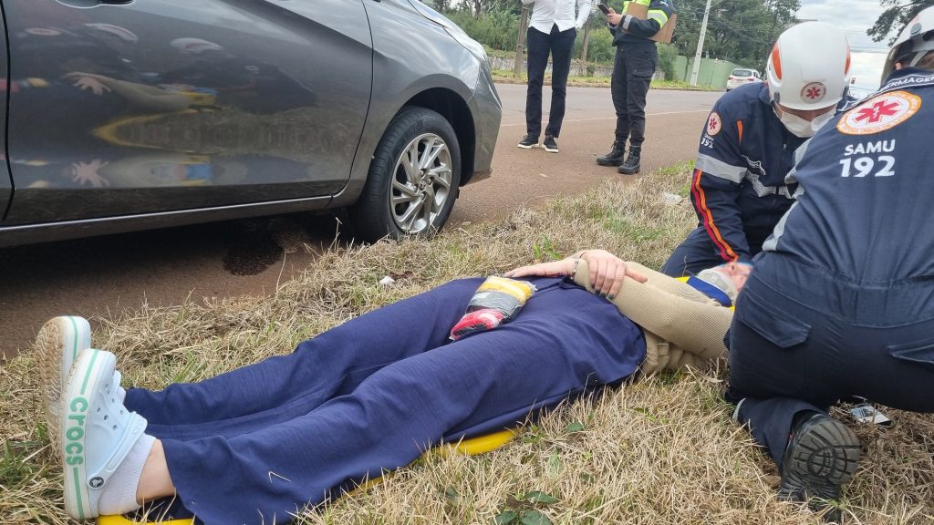 Mulher fica ferida após acidente de trânsito no Centro de Cascavel Mulher fica ferida após acidente de trânsito no Centro de Cascavel