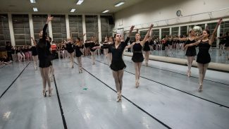 ALGO/RITMO: novo espetáculo da Escola de Dança Teatro Guaíra estreia em julho