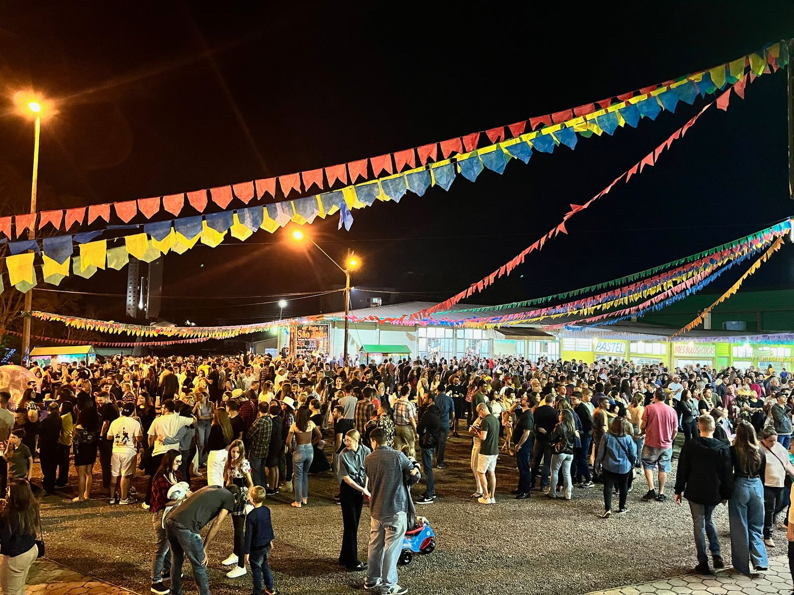 Paróquia São João Batista celebra padroeiro com a 47ª festa junina