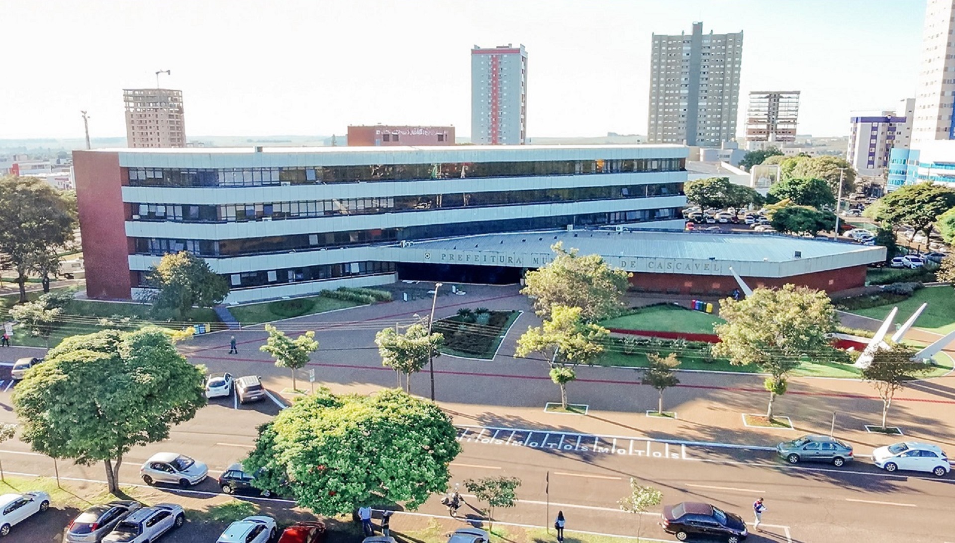 Prefeitura de Cascavel convoca 224 aprovados em concursos para reforço do serviço público