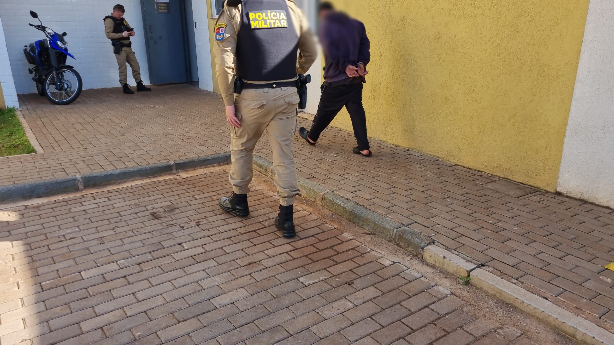Procurado pela Justiça que rompeu a tornozeleira é detido pela PM