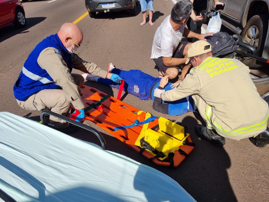 Estudante tem lesão na cabeça após ser atingido por carro na Rua General Osório