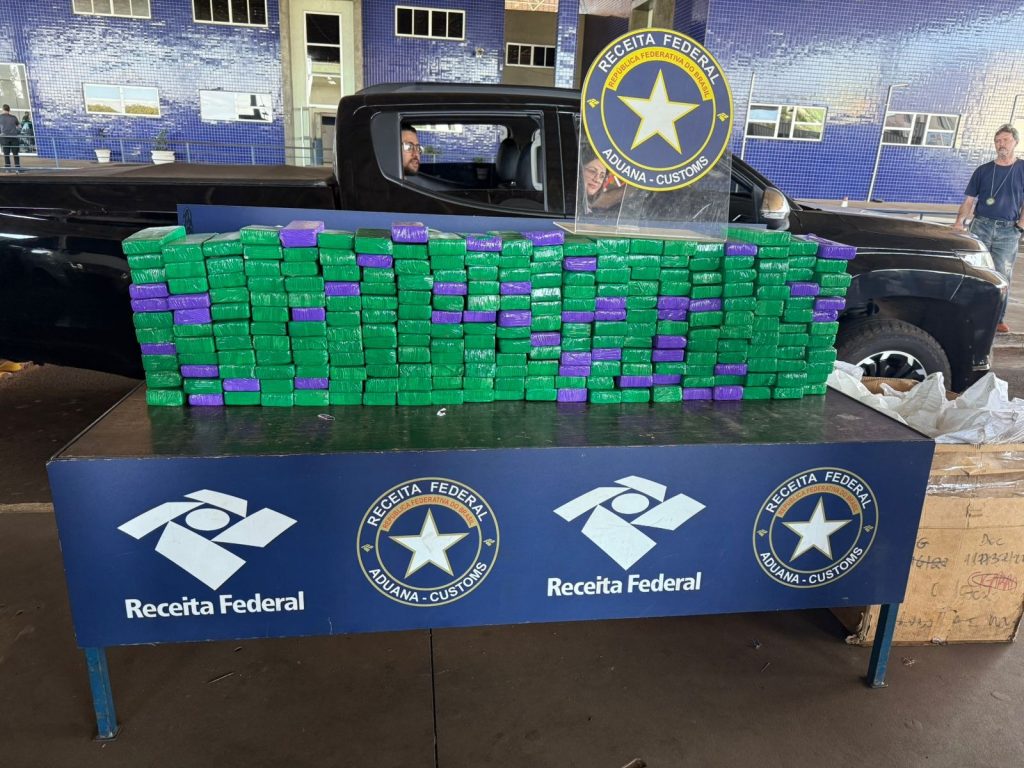 Receita Federal encontra 164,7 kg de maconha durante fiscalização de rotina Receita Federal encontra 164,7 kg de maconha durante fiscalização de rotina