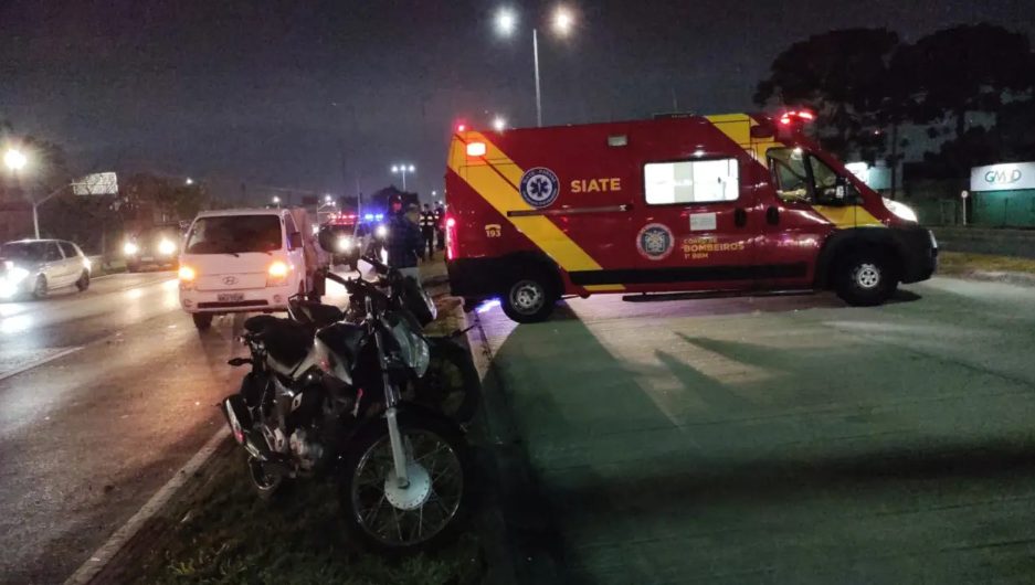 Caos no trânsito: Acidentes simultâneos envolvem duas motos, caminhão e ônibus