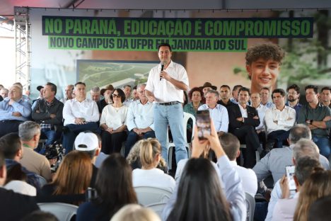 Governador assina ordem de serviço para construção de sede da UFPR em Jandaia do Sul Imagem referente a Governador assina ordem de serviço para construção de sede da UFPR em Jandaia do Sul